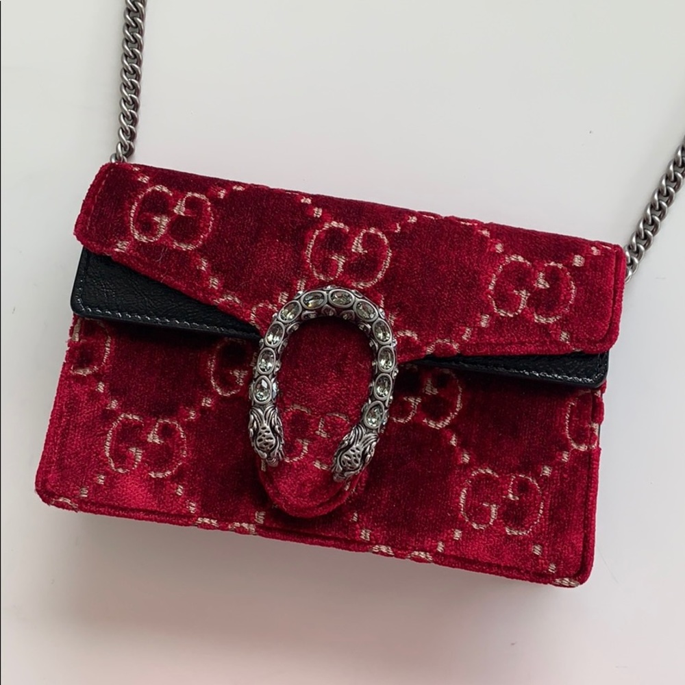 (Sold) Gucci Dionysus Super Mini in Red Velvet - Picture 1 of 6